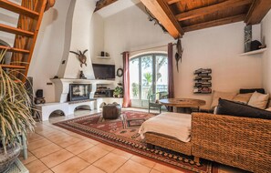 Table tennis, stereo