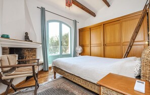 3 bedrooms, travel cot, free WiFi