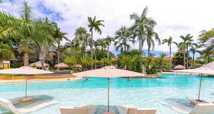Oceanview Penthouse in Heart of Tamarindo - Perfect Location & Comfort