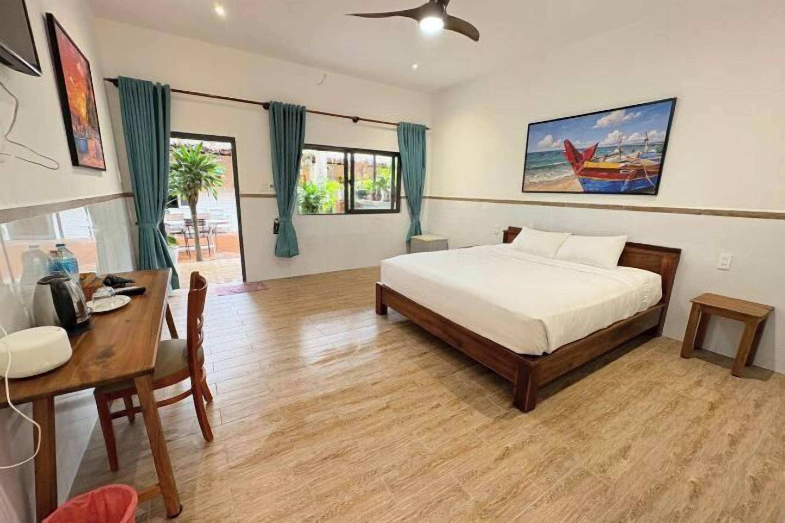 Desk, iron/ironing board, free WiFi, bed sheets