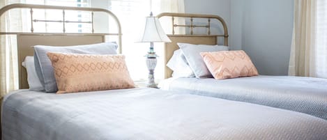 2 habitaciones, tabla de planchar con plancha y wifi gratis