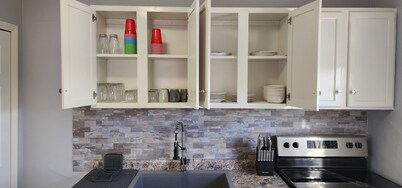 Great location Close to downtown, interstate, zoo, UNO, UNMC, Shopping and more.