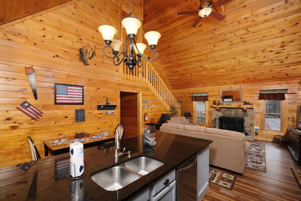 Interior - Lake Life (Sevierville)