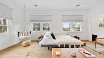 3 habitaciones, tabla de planchar con plancha, cuna de viaje y wifi