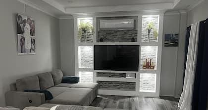 Lallo’s cozy little home …grocery one min away 15 mins from Port of Spain