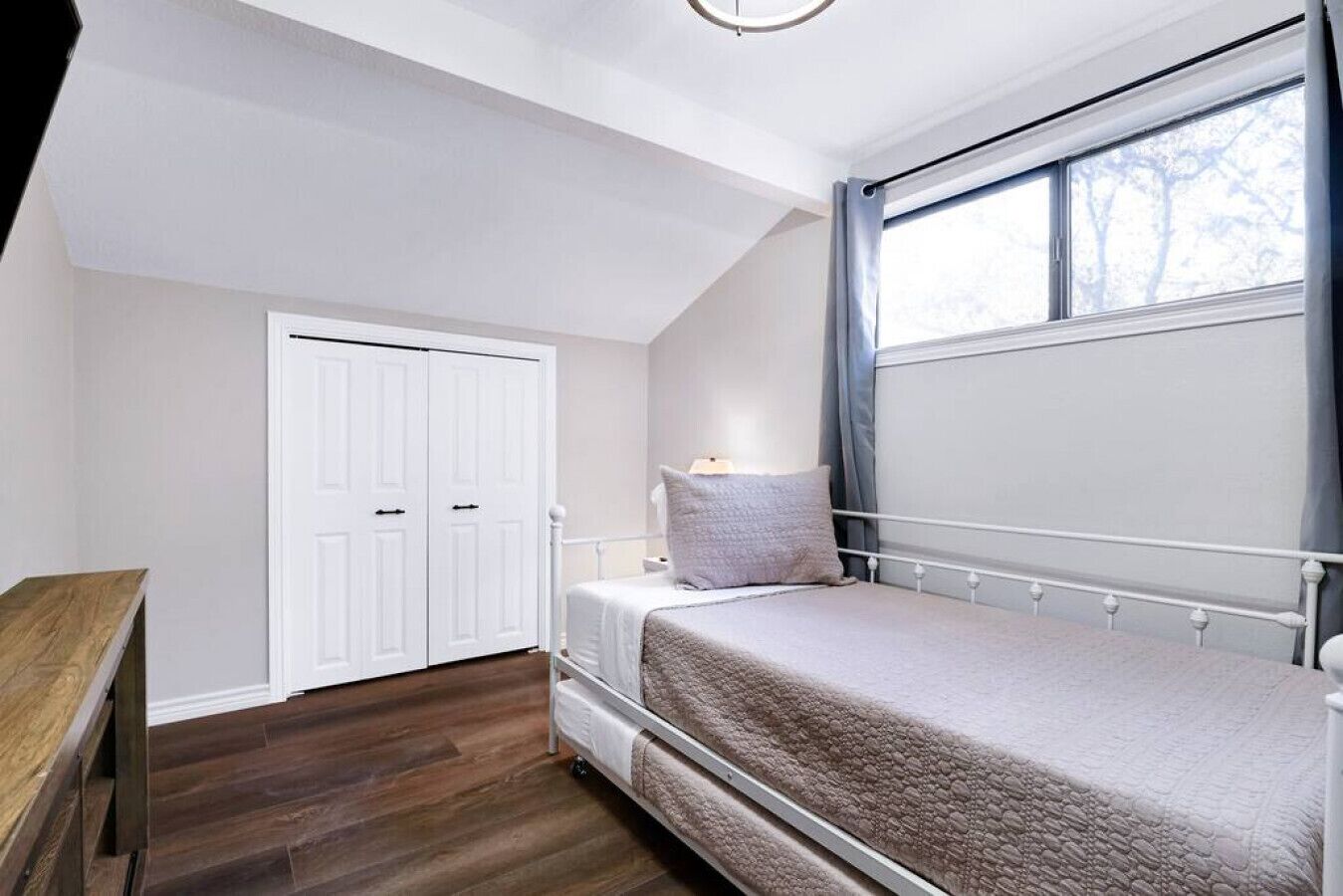 6 soverom, reiseseng for barn, wi-fi (inkludert) og sengetøy