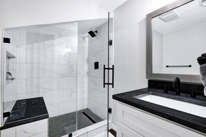 Hair dryer, towels - Sleeps 21!  Private Oasis in the City (San Antonio)