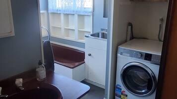 Shower, towels, soap, shampoo