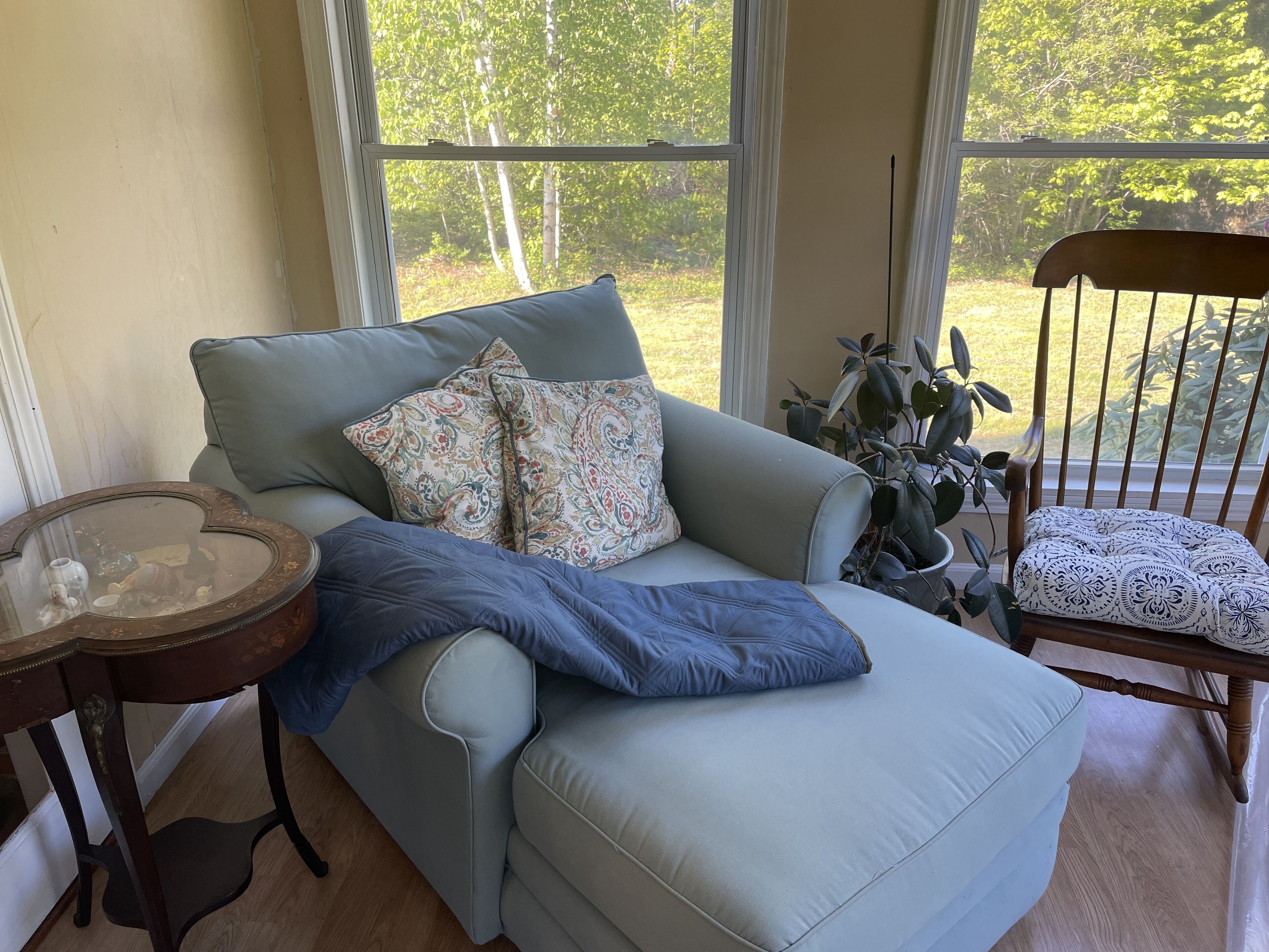 Una Smart TV, libros