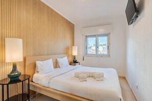 2 Schlafzimmer, Schreibtisch, BĂŒgeleisen/BĂŒgelbrett, Reisekinderbett