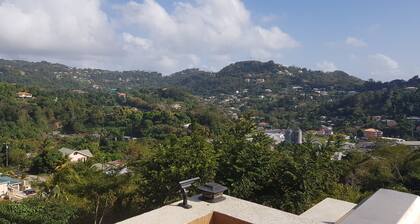 Romantic getaway, with a great view of both sunrise and sunset over the mountain