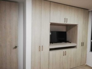 Economy Room | 1 bedroom, in-room safe, blackout curtains, soundproofing - Triada PH (Dosquebradas)