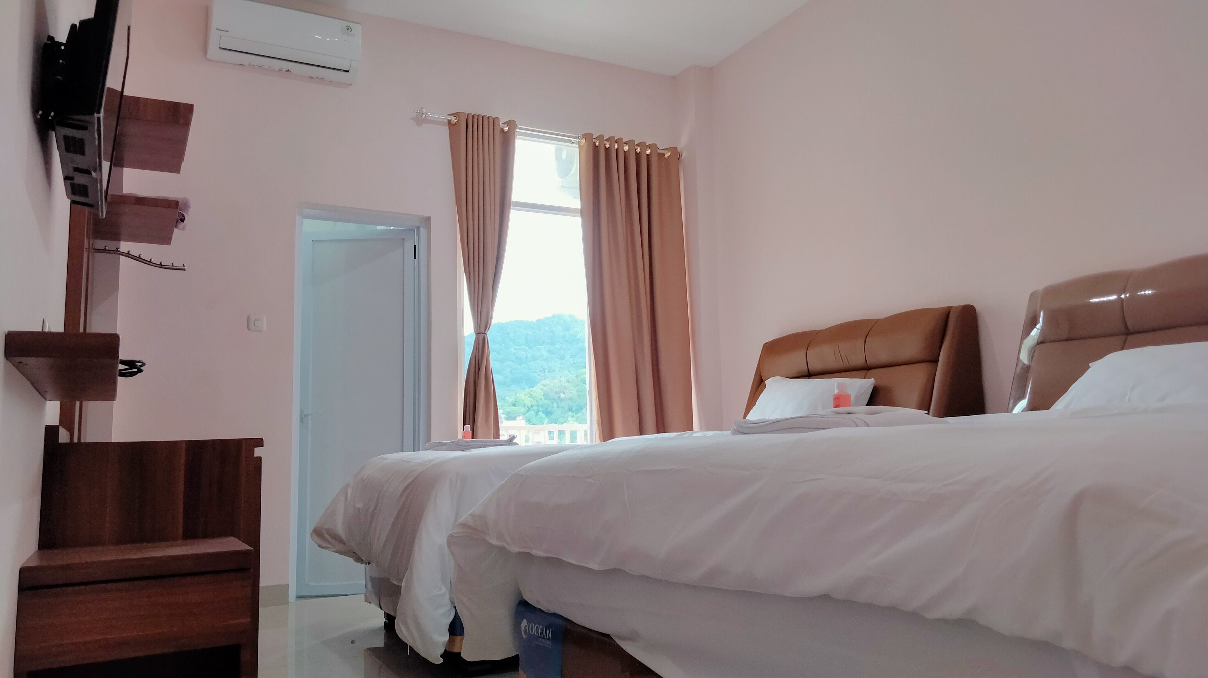 Familie-dobbeltværelse | Skrivebord, lydisolering, gratis Wi-Fi, sengetøj