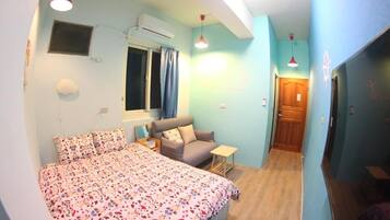 Basic-herbergi - 1 tvíbreitt rúm | Ókeypis þráðlaus nettenging, rúmföt