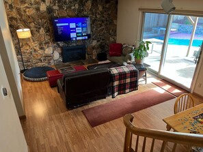 Interior - Suburban retreat, pool/hot tub, near labs and wineries (Livermore)