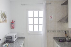 Kühlschrank, Mikrowelle, Geschirrspüler
