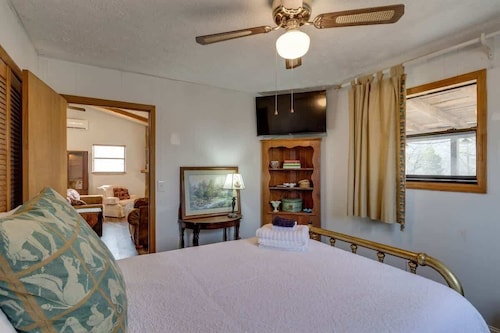 Renovated Cabin • Serene & Peaceful Stay