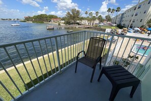 Property grounds - Watch Dolphins & Sunsets from Your Private Porch! Waterfront Condo Heated Pool, BBQ, Pier, Clubhouse (Dunedin)