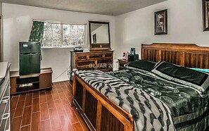 4 室のベッドルーム、WiFi、ベッドシーツ