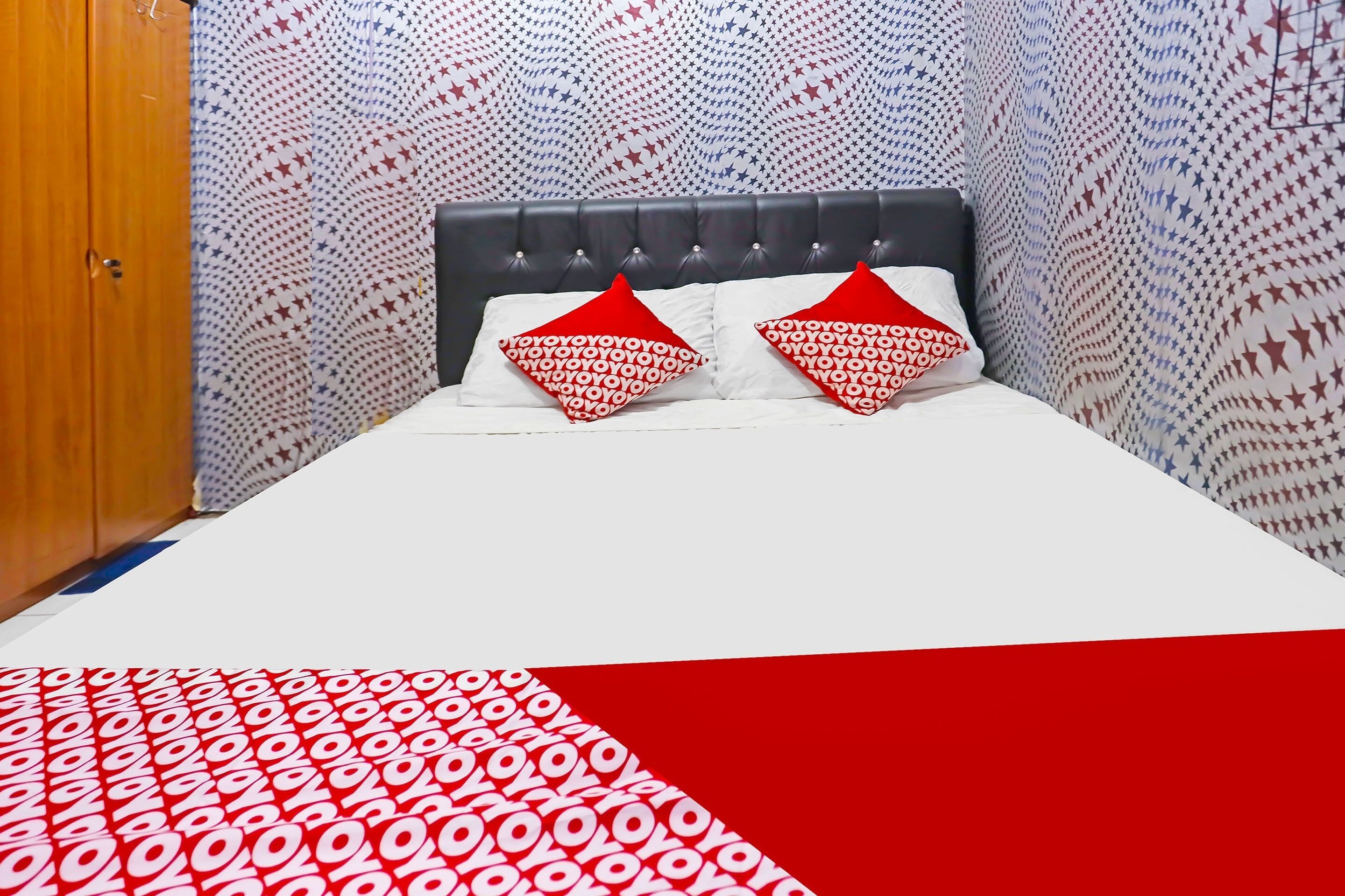 Standard Double Room | Free WiFi, bed sheets