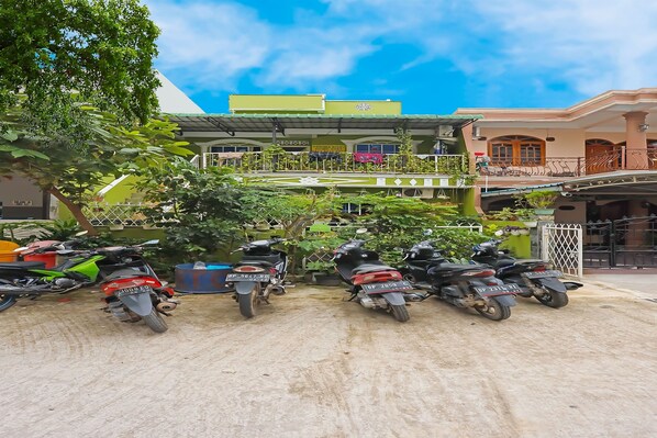 Front of property - Hotel O Satria Homestay Syariah (Batam)