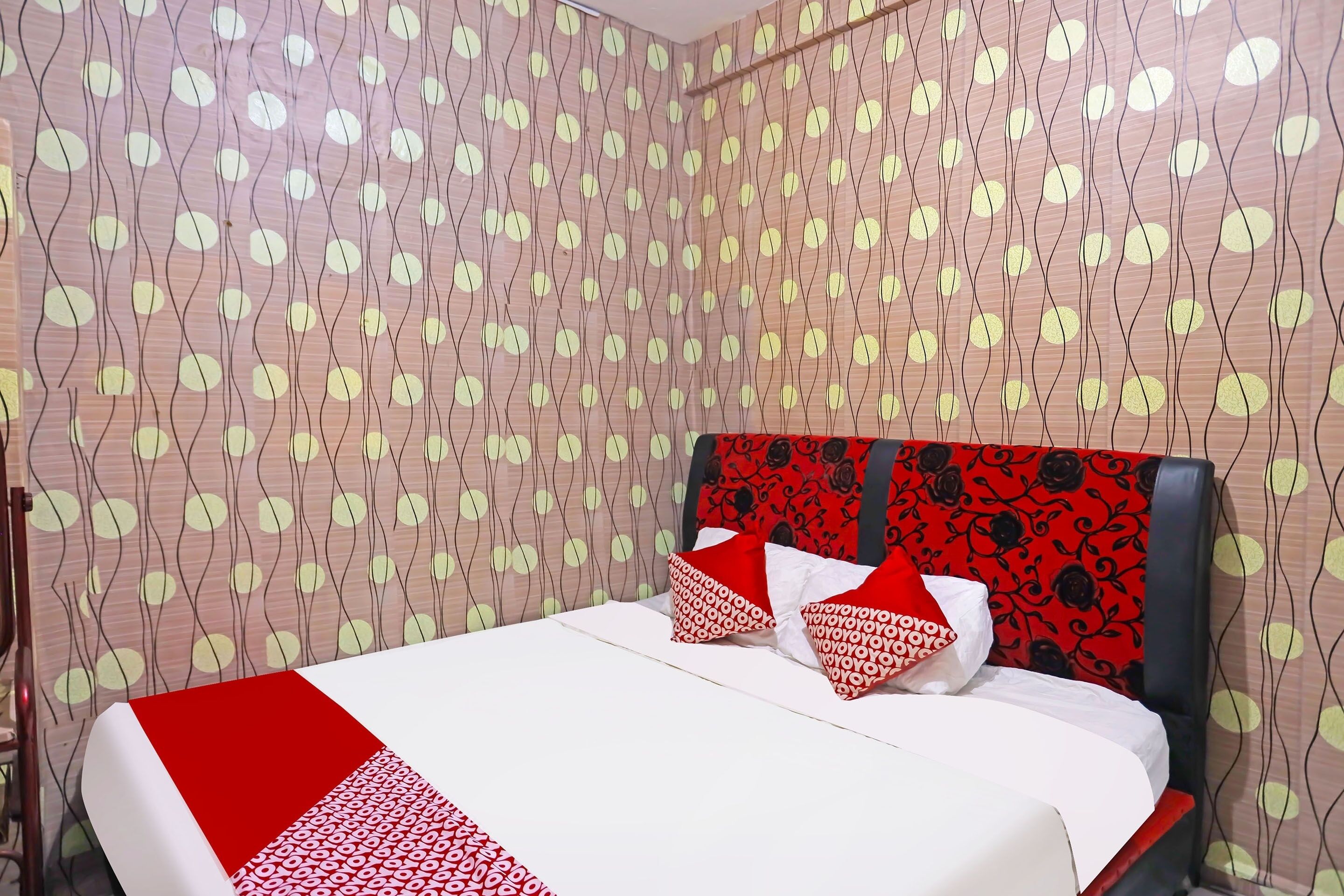 Standard Double Room | Free WiFi, bed sheets