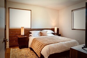 3 bedrooms, in-room safe, desk, iron/ironing board