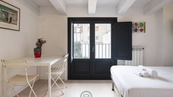 2 bedrooms, iron/ironing board, travel crib, WiFi