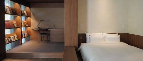 Habitación cuádruple básica | Ropa de cama de alta calidad, edredón y artículos del minibar gratis