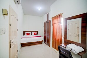 Free WiFi, bed sheets - OYO 90683 Teratai Homestay (Medan)