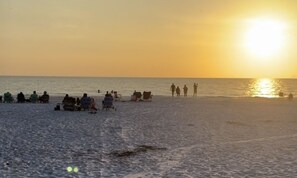 Camastros y toallas de playa 