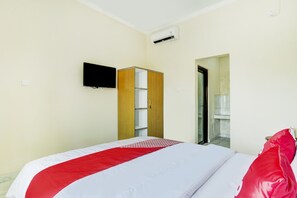 Habitación doble estándar | Escritorio, espacio para trabajar con laptop y wifi gratis 