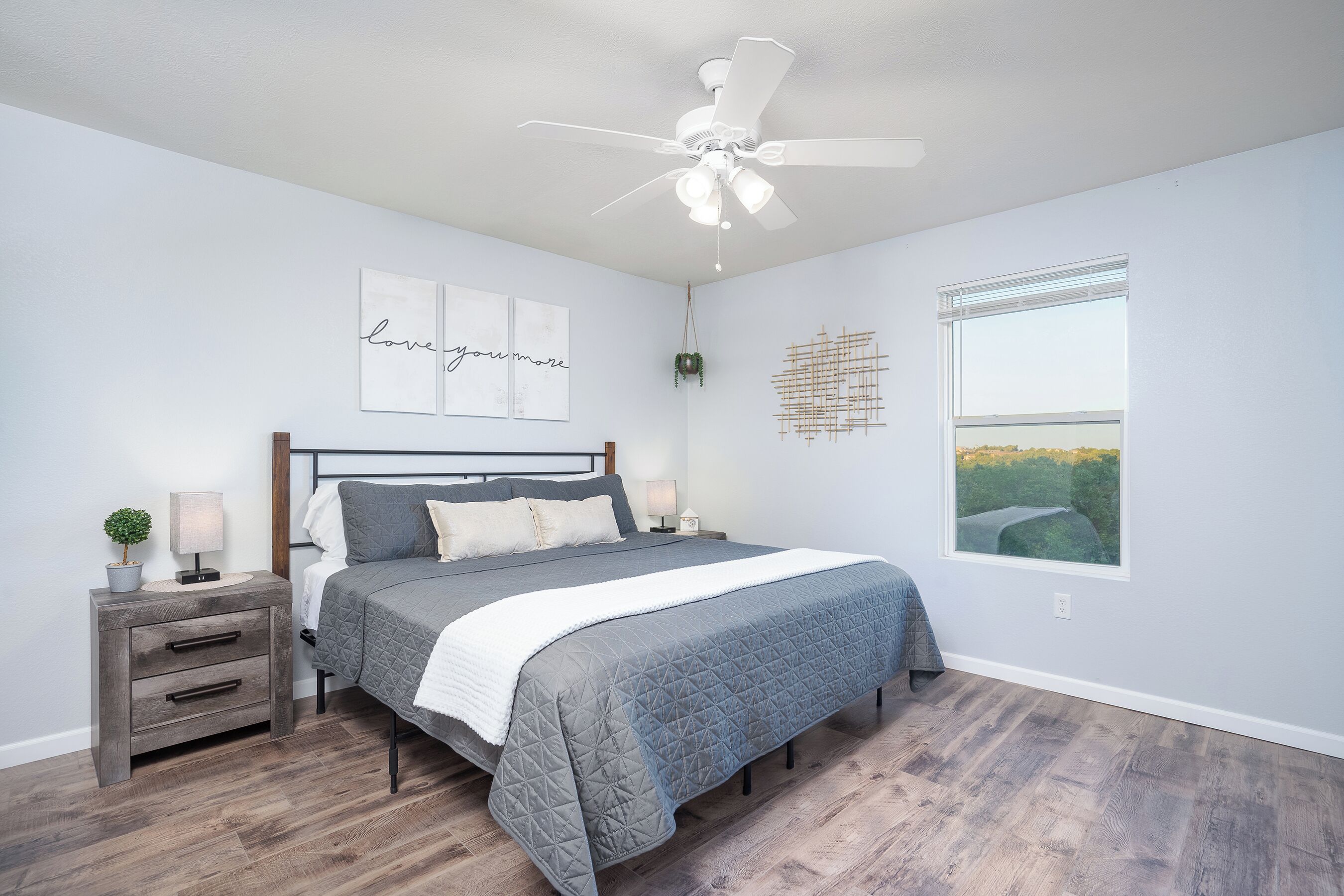 3 bedrooms, iron/ironing board, travel crib, free WiFi