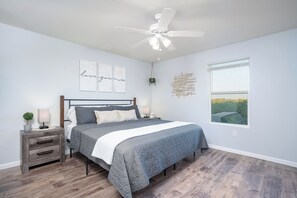 3 Schlafzimmer, Bügeleisen/Bügelbrett, Reisekinderbett, kostenloses WLAN