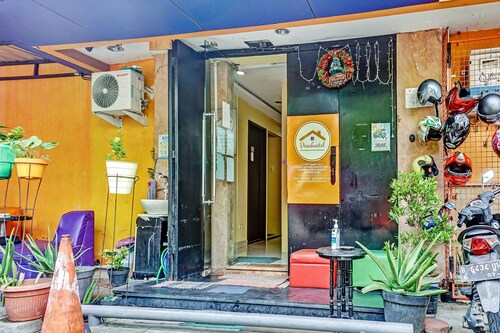 Hotel O Point Hostel