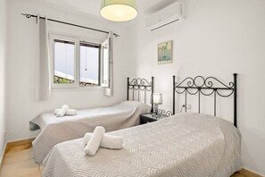 2 bedrooms, free WiFi, bed sheets