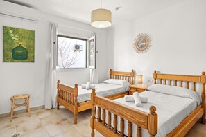 3 chambres, Wi-Fi gratuit, draps fournis