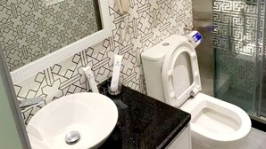 รูปภาพที่ไม่ได้จัดประเภท, 2 จาก 8, ปุ่ม