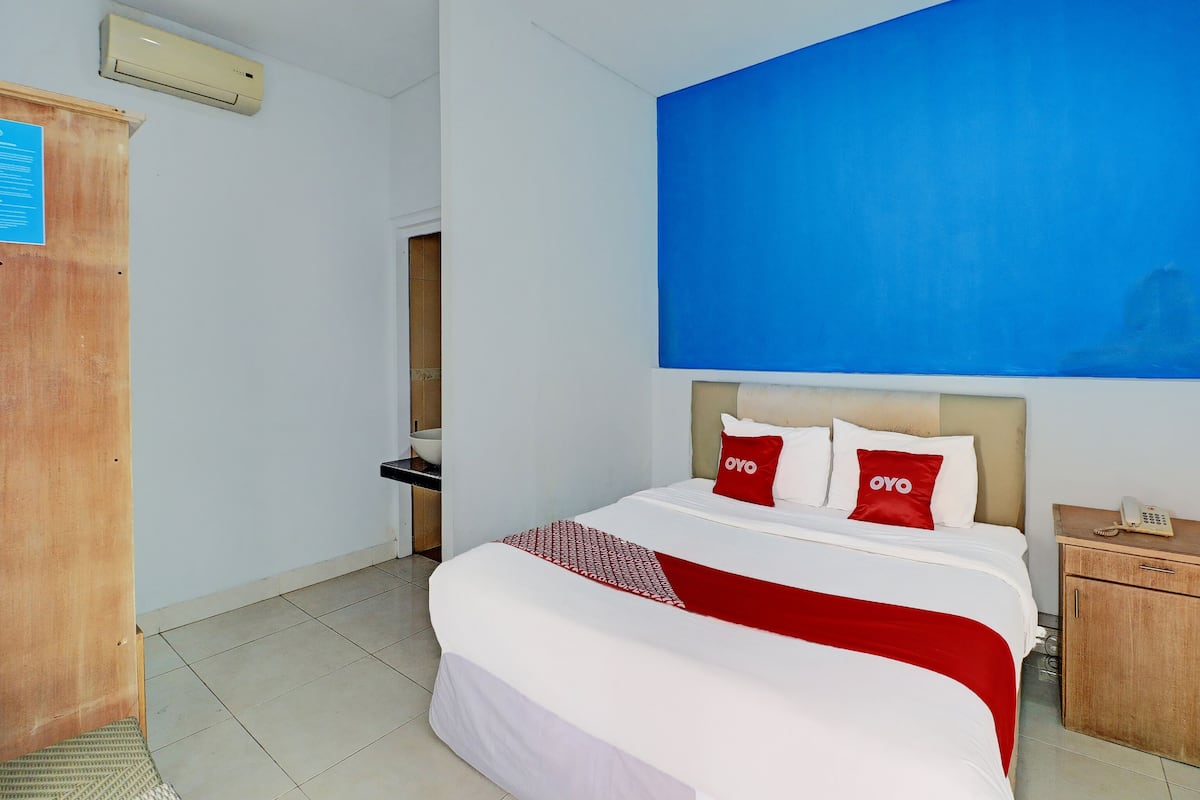 Deluxe Double Room | Free WiFi, bed sheets