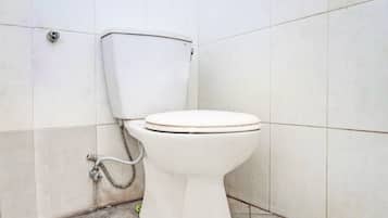 Double Room | Bathroom | Shower, towels
