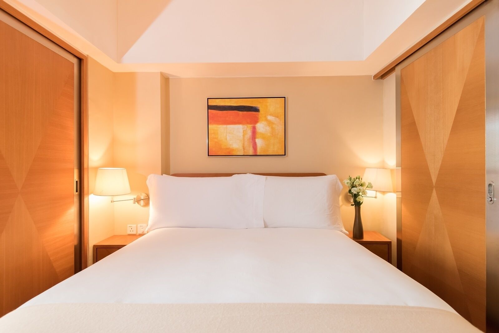 Phòng Suite Deluxe | Chăn bông, bàn, bàn ủi/dụng cụ ủi quần áo 