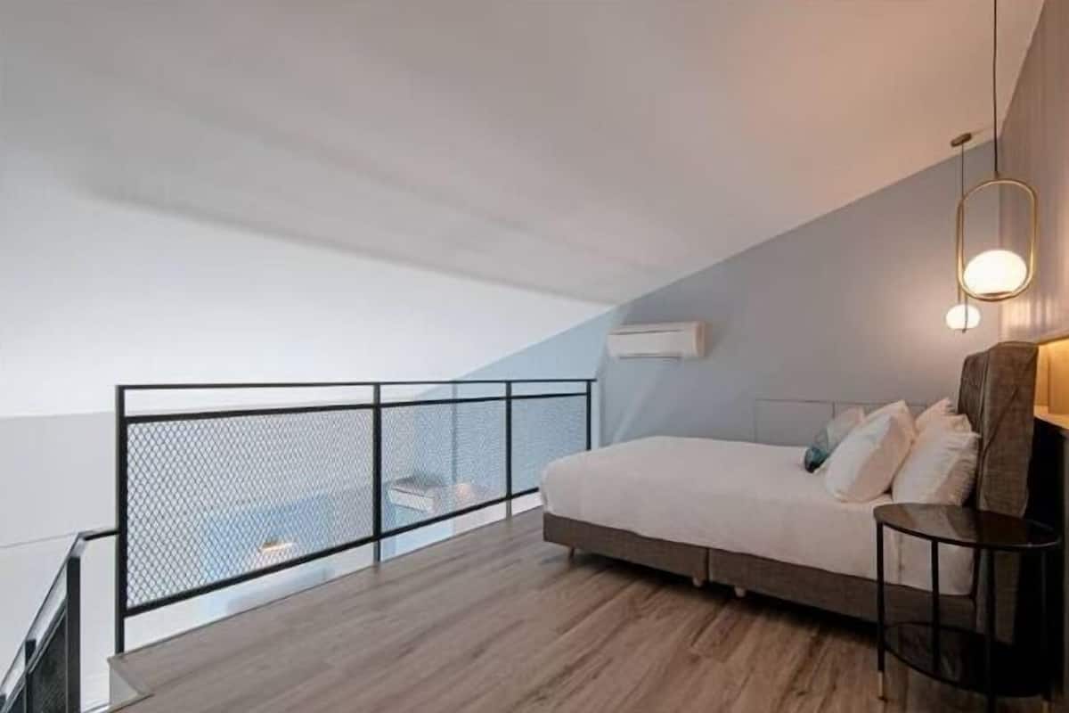 1 bedroom, down duvets, individually decorated, individually furnished