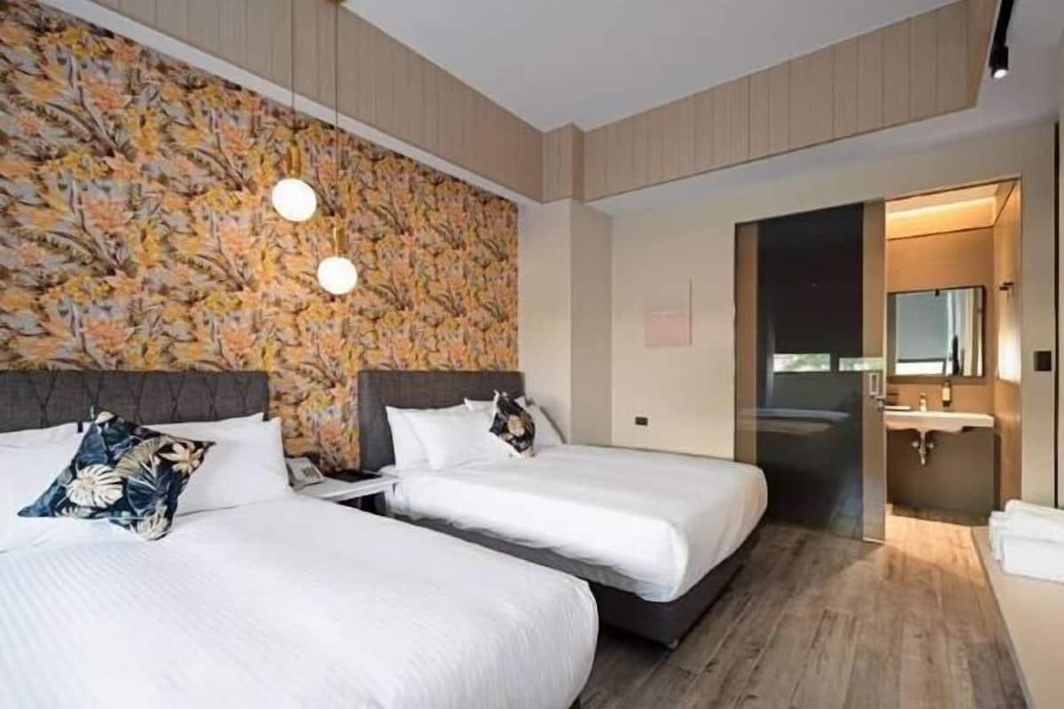 1 bedroom, down duvets, individually decorated, individually furnished
