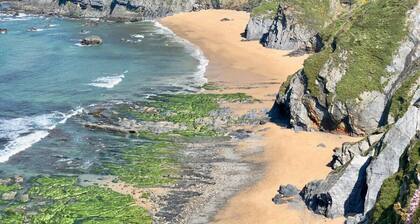 The Cliffs - Ortigueira Kalmak