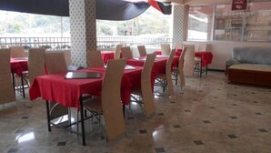 Restaurant - Setavin Hotel (Musoma)
