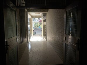 Interior entrance - Setavin Hotel (Musoma)
