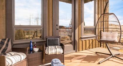 Heritage by AvantStay | Luxe Oregon Retreat + Deck