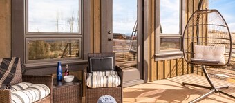 Heritage by AvantStay | Luxe Oregon Retreat + Deck