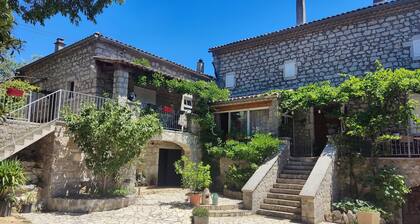 Lovely big house in Stone - closed by the rivers