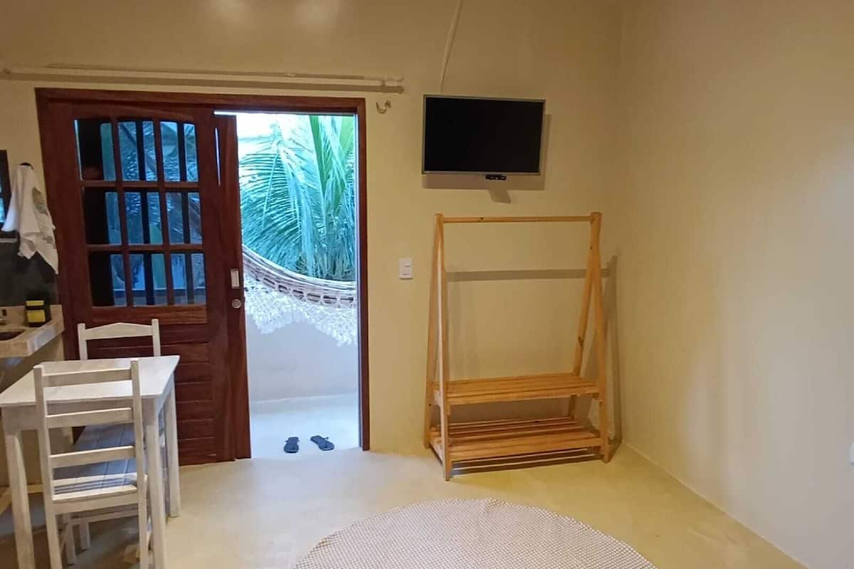 Studio, Kitchenette, Garden View | Bed sheets